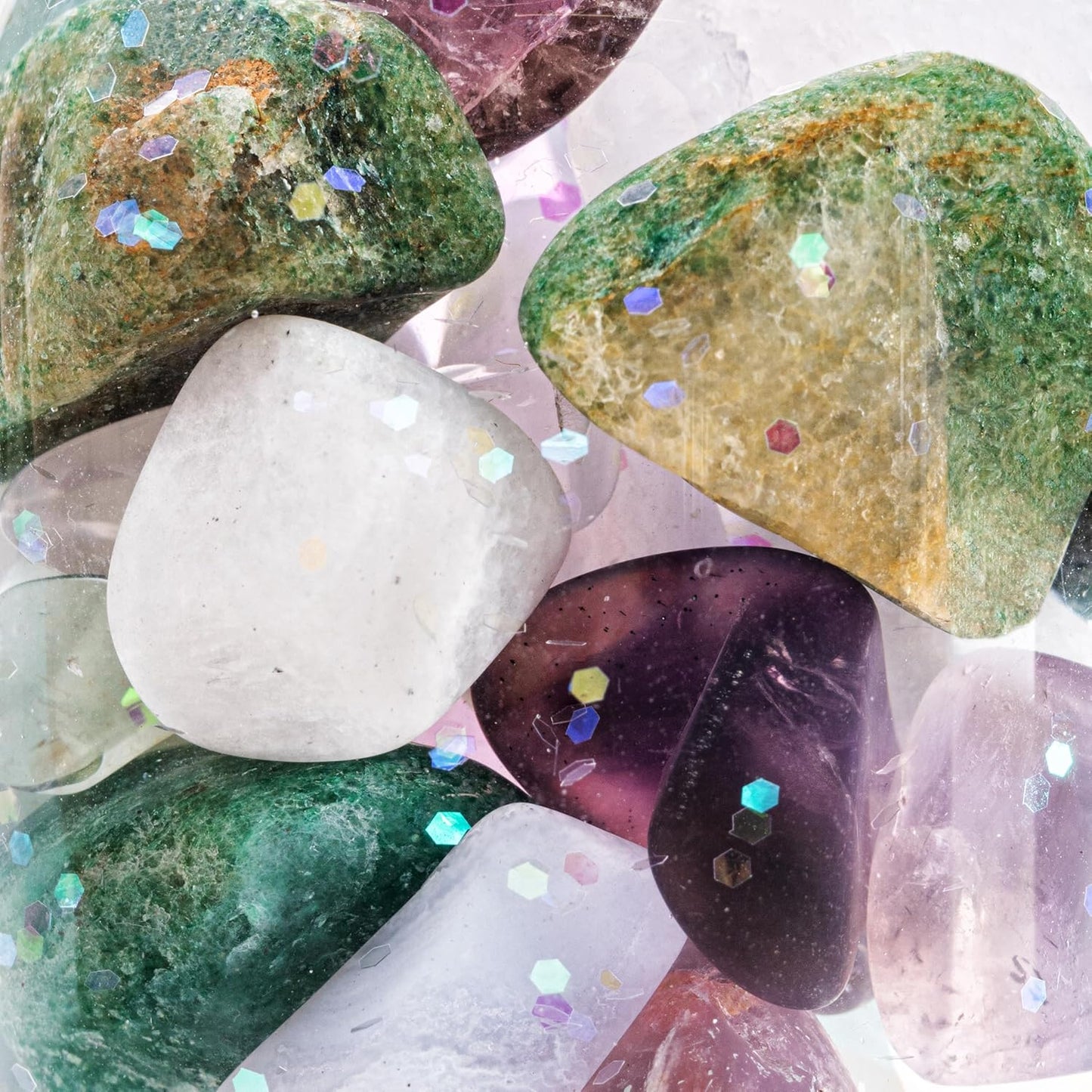 VitaJuwel ViA LUNA | Crystal Water Bottle with Rainbow Moonstone and Clear Quartz for Intuition, Empathy, Femininity
