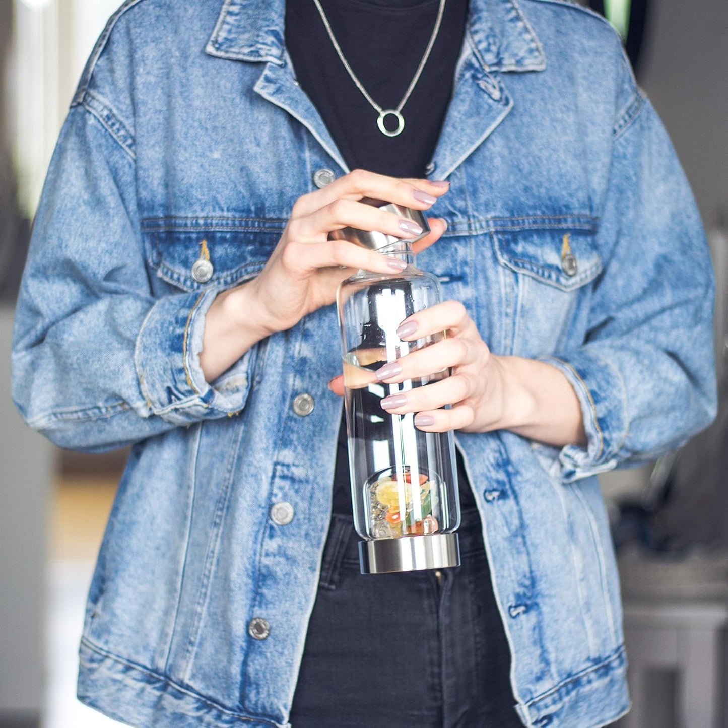 VitaJuwel ViA LUNA | Crystal Water Bottle with Rainbow Moonstone and Clear Quartz for Intuition, Empathy, Femininity