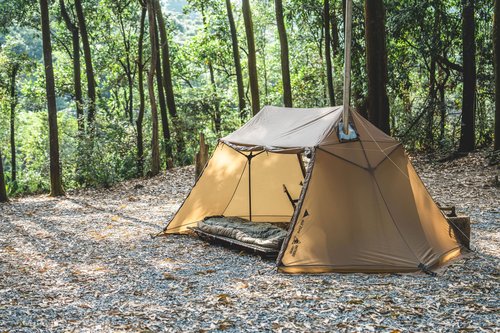OneTigris Scarecrow Hot Tent, 3000mm Waterproof, Lightweight Weatherproof Tent with Stove Jack for Bushcrafters, Survivalists, Camping, Hiking, Car Trips
