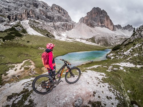 Riesel Design - Front Bike Fender for Face and Suspension Fork Protection - Secure Fit, for Enduro, Trail, All Mountain, Cross Country, Freeride, Downhill or E-MTB - Schlamm:PE - Vanlife