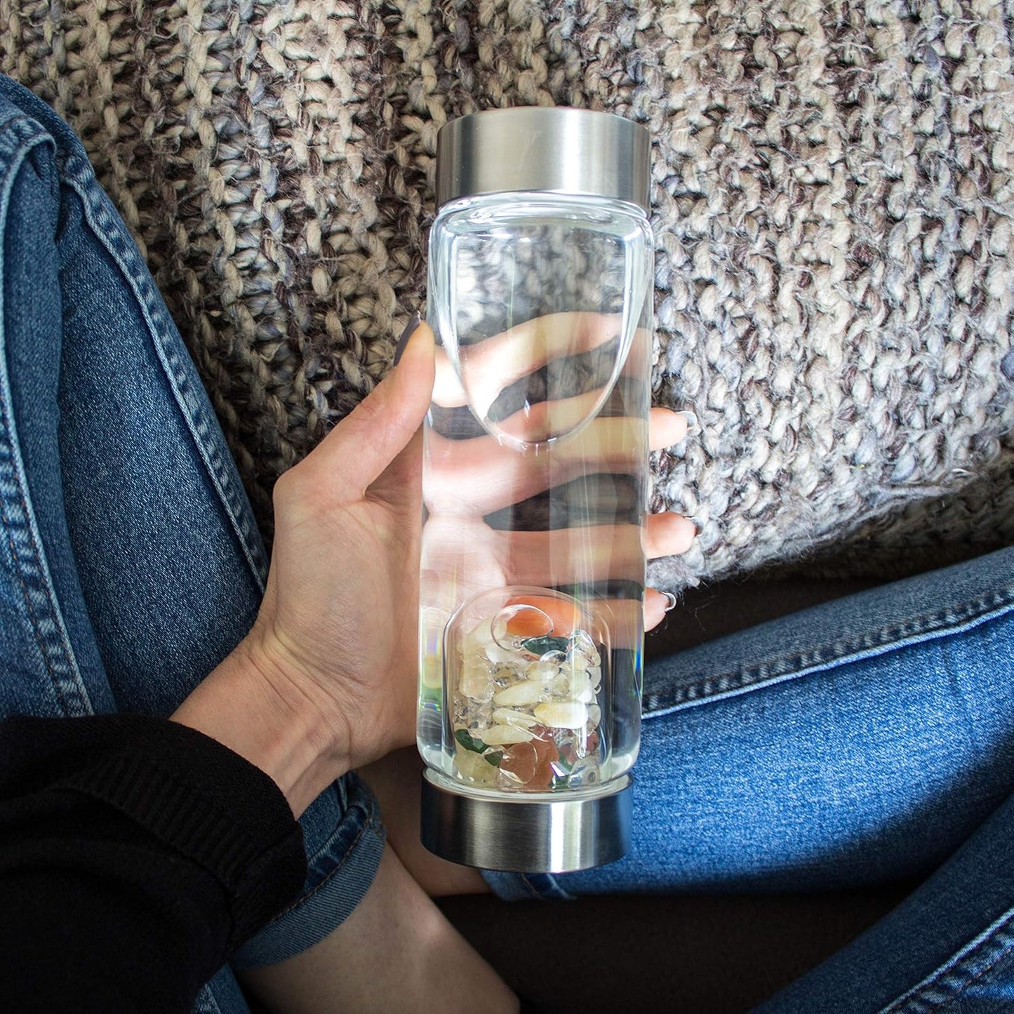 VitaJuwel ViA LUNA | Crystal Water Bottle with Rainbow Moonstone and Clear Quartz for Intuition, Empathy, Femininity