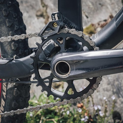 Funn Zippa Lite MTB Chain Guide, E-Type Mount (SRAM S3 Compatible), 26T-36T, Bicycle Chain Protector