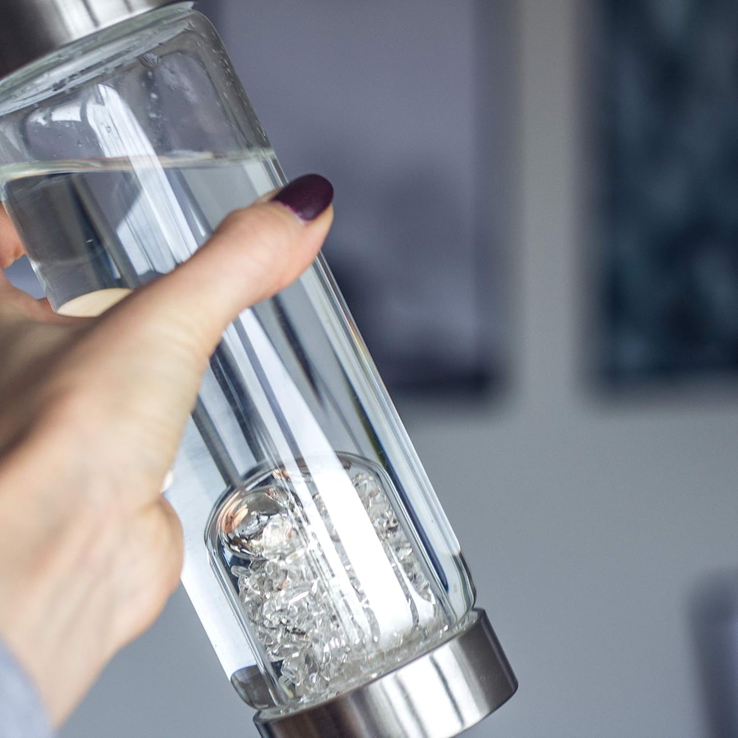 VitaJuwel ViA LUNA | Crystal Water Bottle with Rainbow Moonstone and Clear Quartz for Intuition, Empathy, Femininity