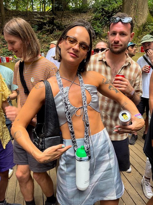 Don Hardware Water Bottle Holder with Strap – Hands-Free Cup & Drink Lanyard for Festivals, Beer Glass Holder, Crossbody Sling, Tumbler Carrier, Cup Holder, Bottle Strap & Walking Accessory