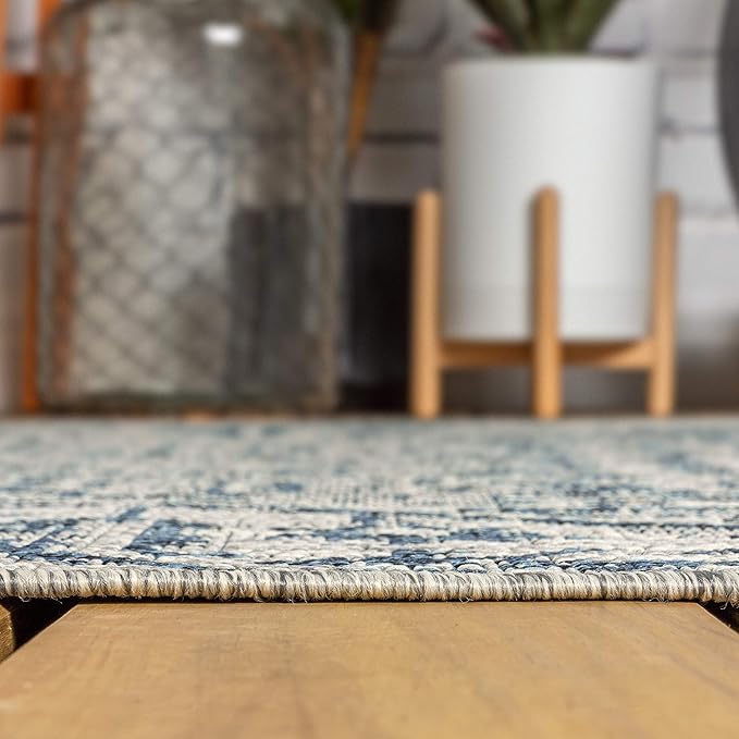 JONATHAN Y SMB105B-5R Estrella Bohemian Medallion Textured Weave Indoor Outdoor Area Rug, Coastal,Traditional,Transitional Easy Clean,Bedroom,Kitchen,Backyard,Patio, Non-Shed, Navy/Gray, 5' Round