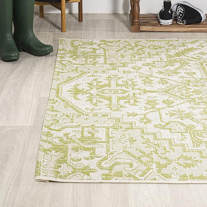 JONATHAN Y SMB105E-4 Estrella Bohemian Medallion Textured Weave Indoor Outdoor Area Rug, Coastal,Traditional,Transitional Easy Clean,Bedroom,Kitchen,Backyard,Patio, Non-Shed, Cream/Green, 4 X 6