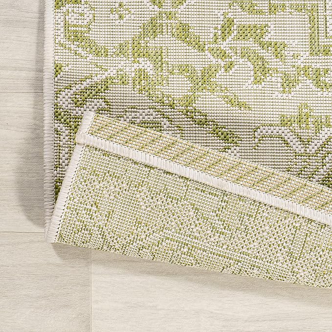 JONATHAN Y SMB105E-4 Estrella Bohemian Medallion Textured Weave Indoor Outdoor Area Rug, Coastal,Traditional,Transitional Easy Clean,Bedroom,Kitchen,Backyard,Patio, Non-Shed, Cream/Green, 4 X 6