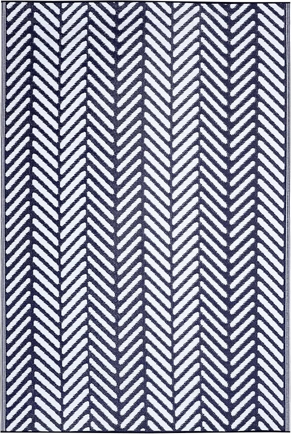 FH Home Outdoor Rug - Waterproof, Fade Resistant, Reversible - Premium Recycled Plastic - Herringbone - Patio, Porch, Deck, Balcony - Fresno - Navy Crease Free - 5 x 8 ft